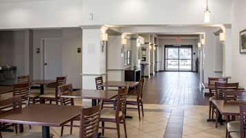 Desayuno continental incluido todos los días