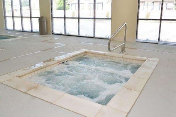 Indoor pool, pool loungers