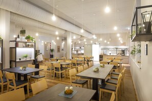 Lunch and dinner served, Regional cuisine