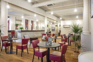 Lunch and dinner served, Regional cuisine