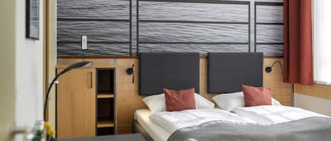 Superior Quadruple Room | In-room safe, WiFi, bed sheets