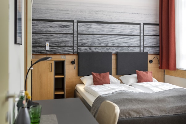 Superior fyrbäddsrum | Värdeförvaringsskåp på rummet, gratis barnsängar och gratis wi-fi