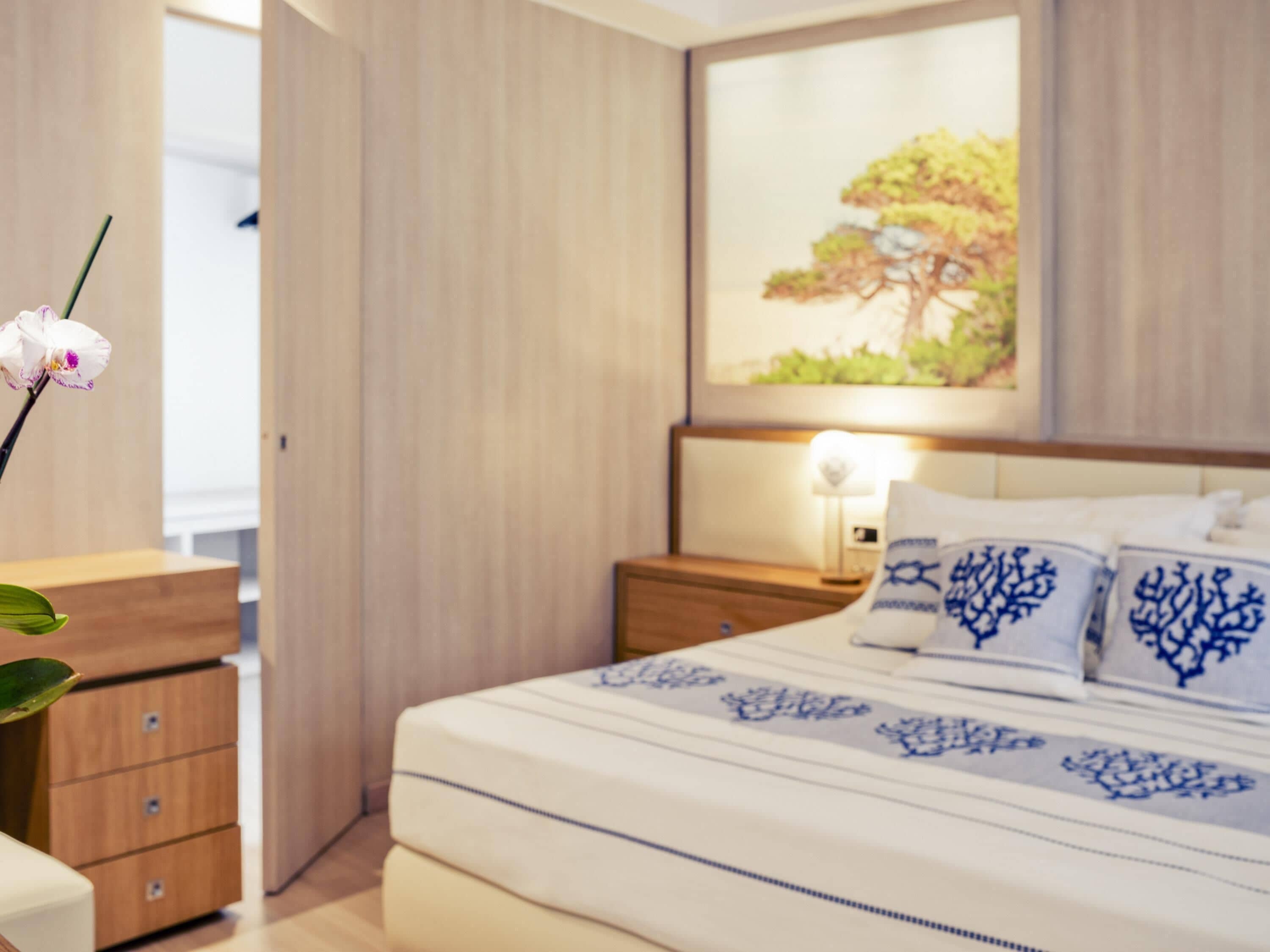 Suite, 1 dobbeltseng (Eclipse Suite) | Sengetøy av topp kvalitet, minibar, safe på rommet og skrivebord