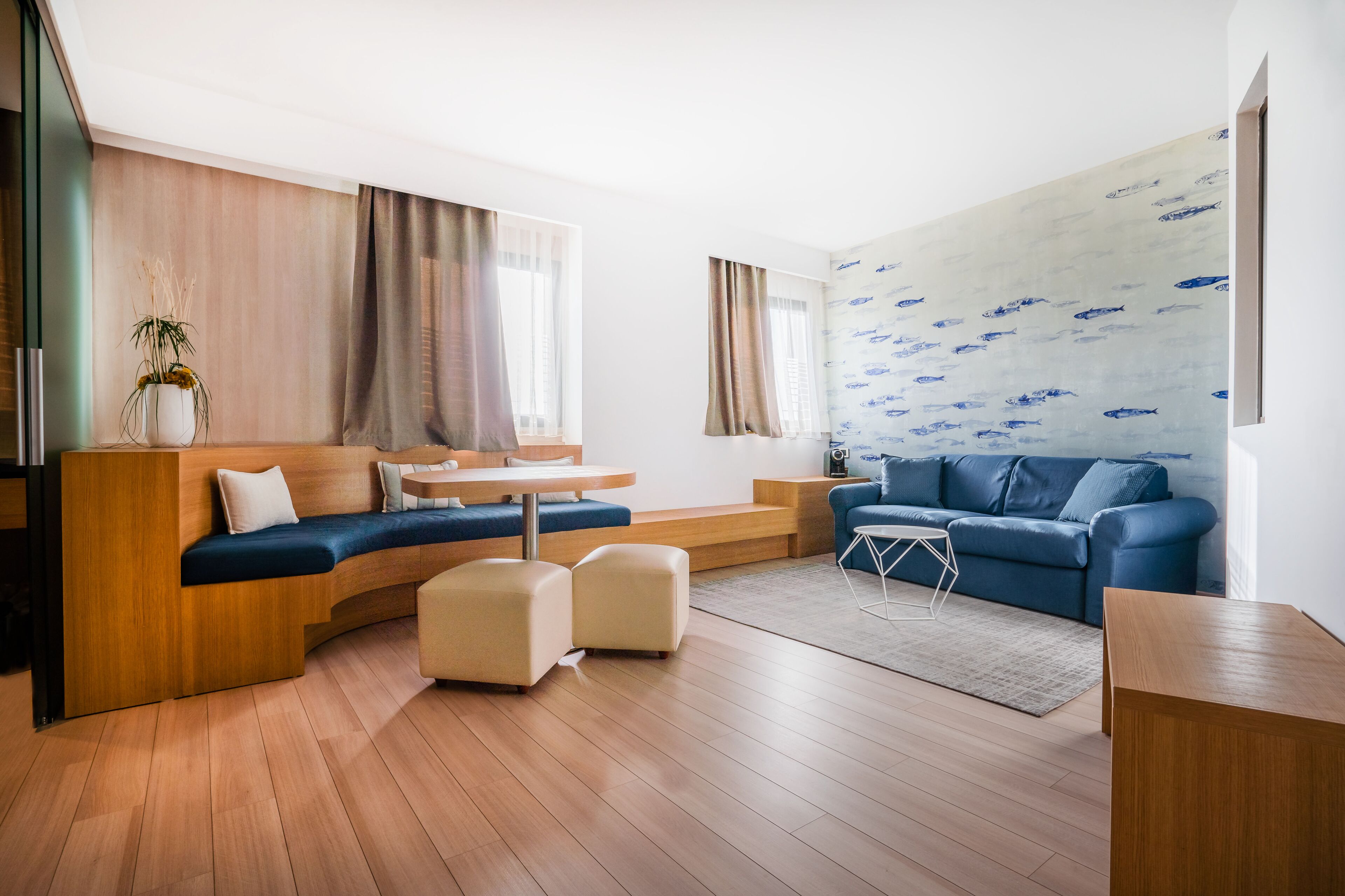 suite, 1 double bed (eclipse suite) | living area | 32-inch lcd tv with satellite channels, tv