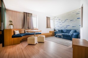 Suite, 1 lit double (Eclipse Suite) | Coin séjour