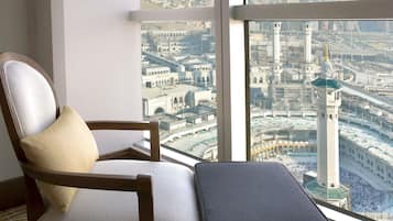 Svit Deluxe - 1 sovrum (Partial Kaaba View) | Sängtillbehör av högsta kvalitet och minibar