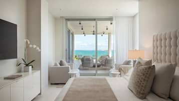 House, 4 Bedrooms, Oceanfront (Rooftop Pool Residence)