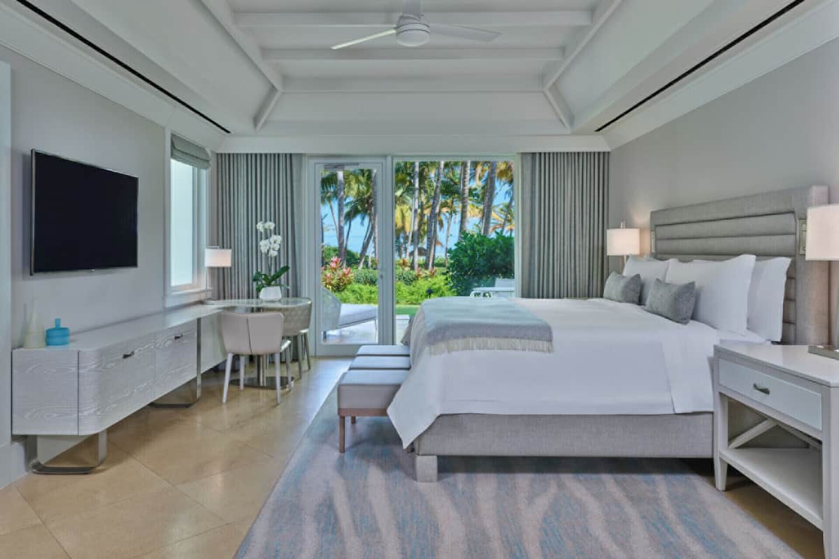 Egyptian cotton sheets, premium bedding, down comforters, pillowtop beds