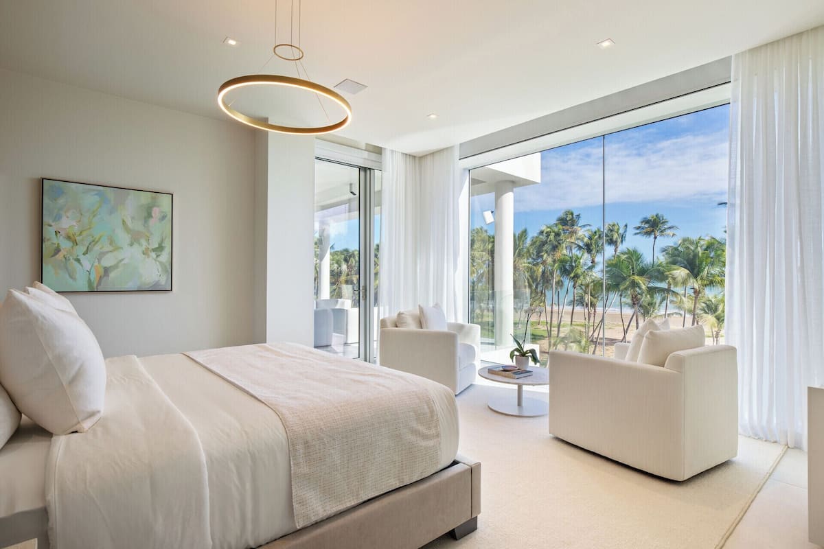 Egyptian cotton sheets, premium bedding, down comforters, pillowtop beds