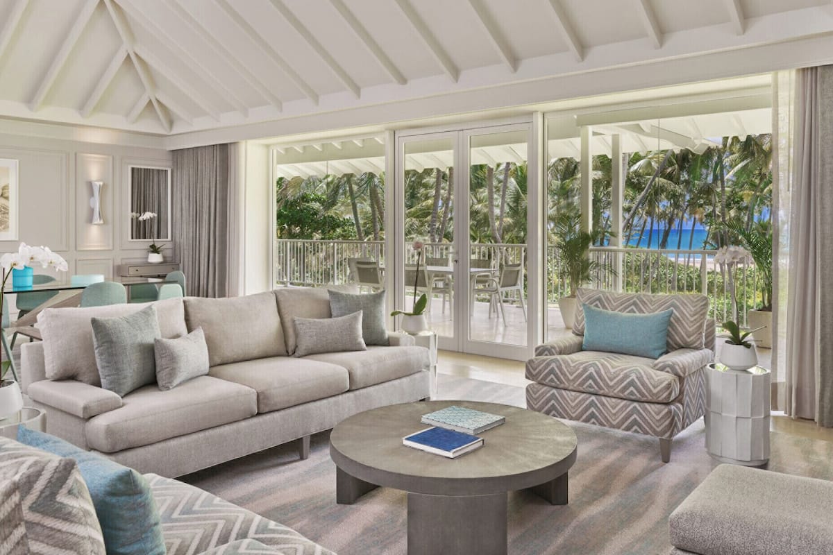 Suite, Oceanfront (Governor) | Living area | LCD TV, Netflix, pay movies, streaming services