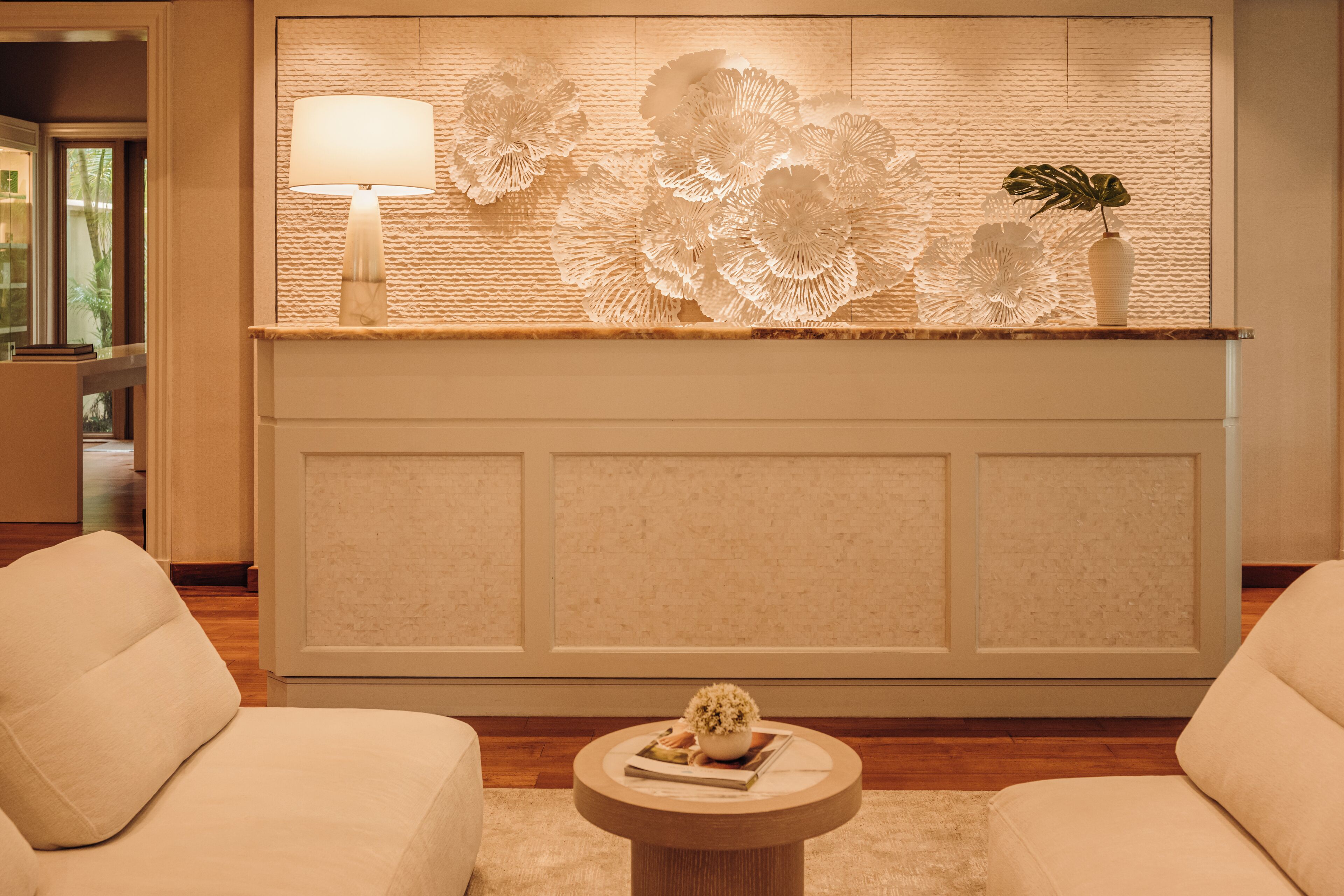 Couples treatment rooms, sauna, hot tub, steam room, body treatments