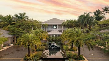 المنشأة من الخارج