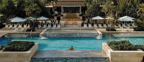 屋外プール、サンラウンジャー