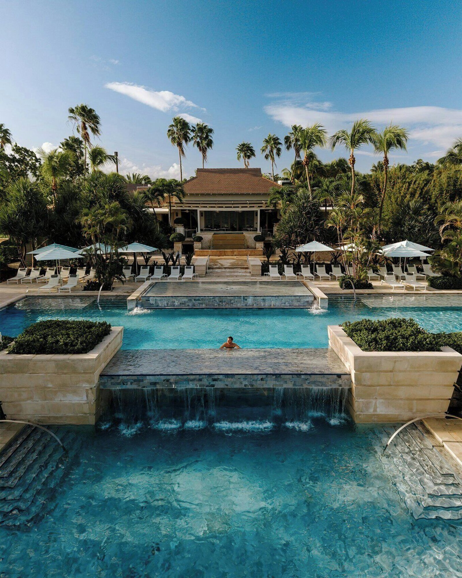 Outdoor pool, sun loungers
