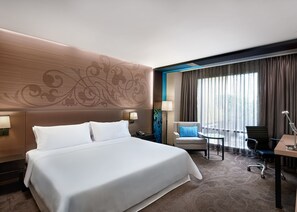 シグネチャー ルーム キングベッド 1 台 | 1 室のベッドルーム、ミニバー、セーフティボックス (室内)、デスク