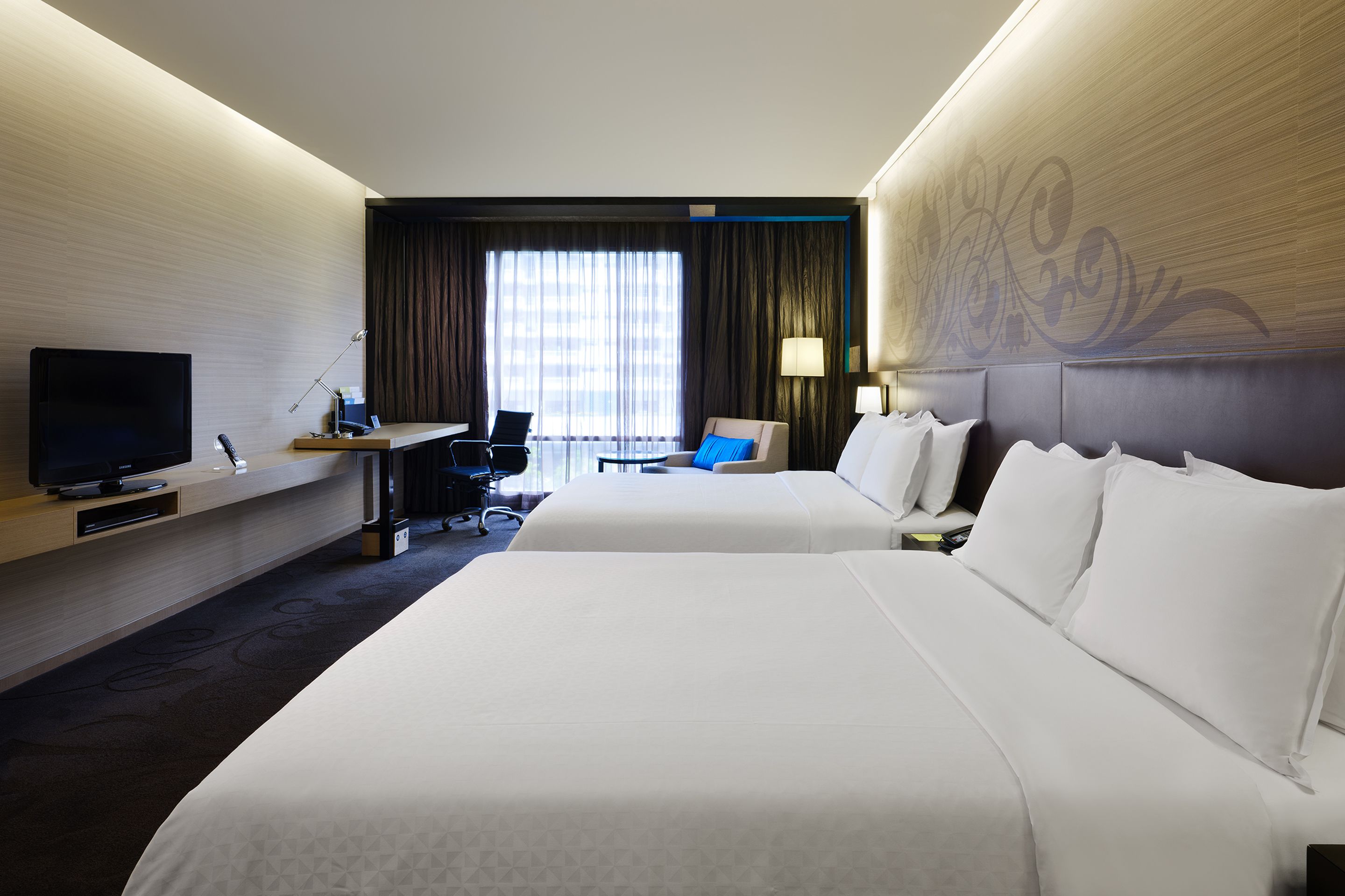 room, 2 queen beds, non smoking | 1 bedroom, minibar, in-room safe, desk