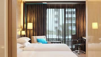 1 chambre, minibar, coffres-forts dans les chambres, bureau