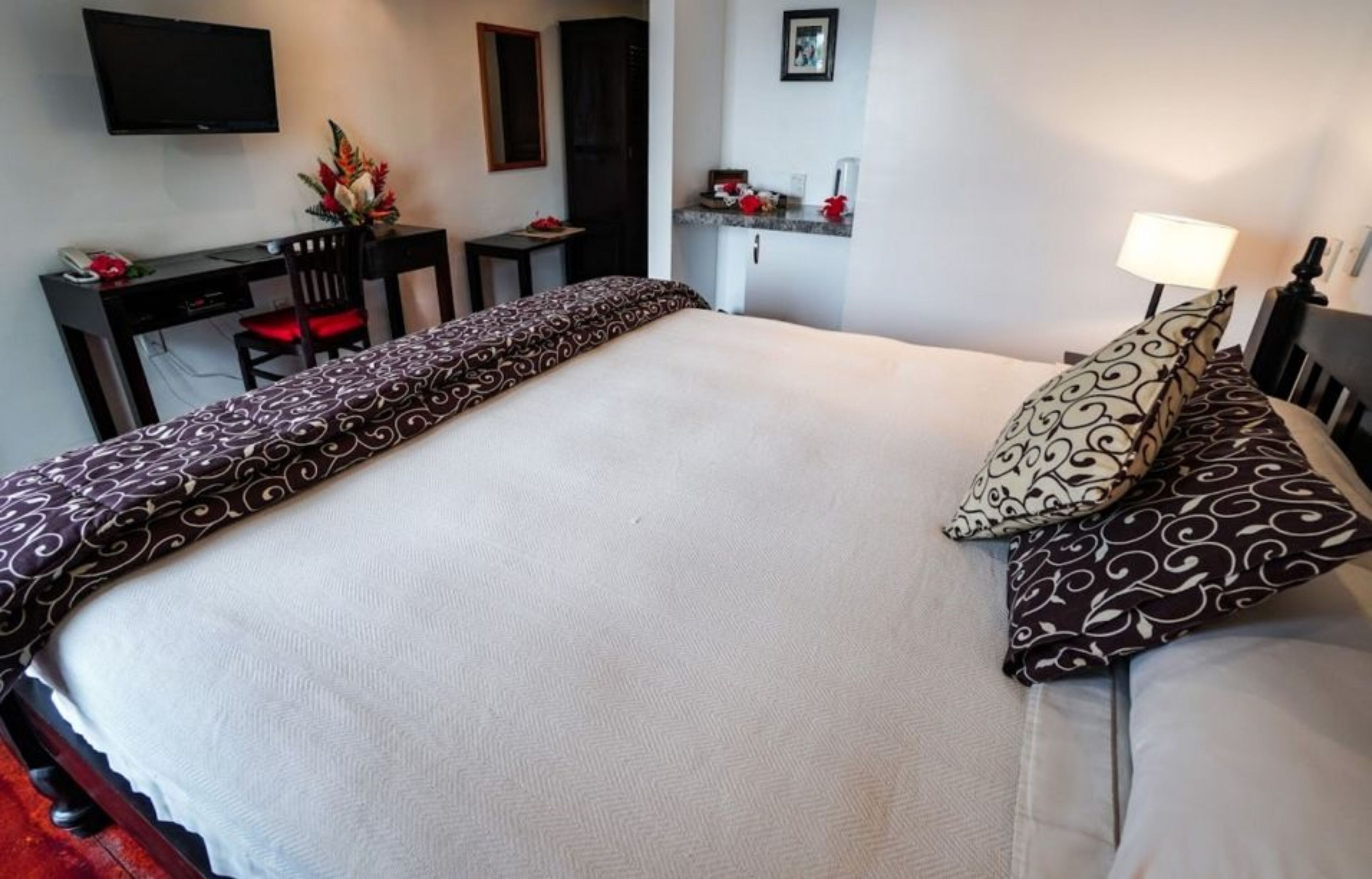 Habitación doble Deluxe, balcón, vista al océano | Ropa de cama de alta calidad y caja de seguridad en la habitación 