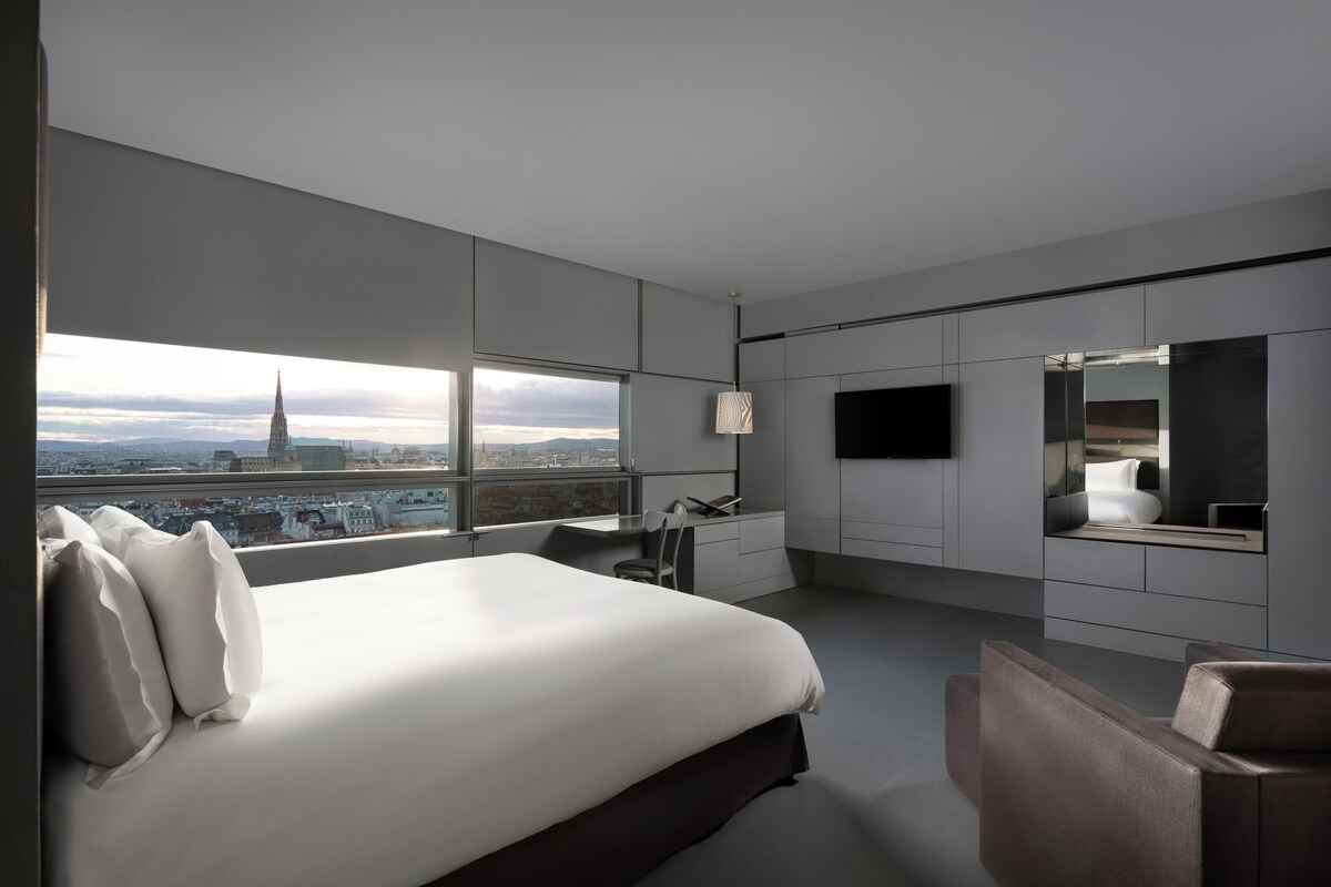 Ropa de cama de alta calidad y minibar 