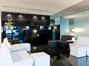 Salas para tratamentos a dois, banheira de hidromassagem