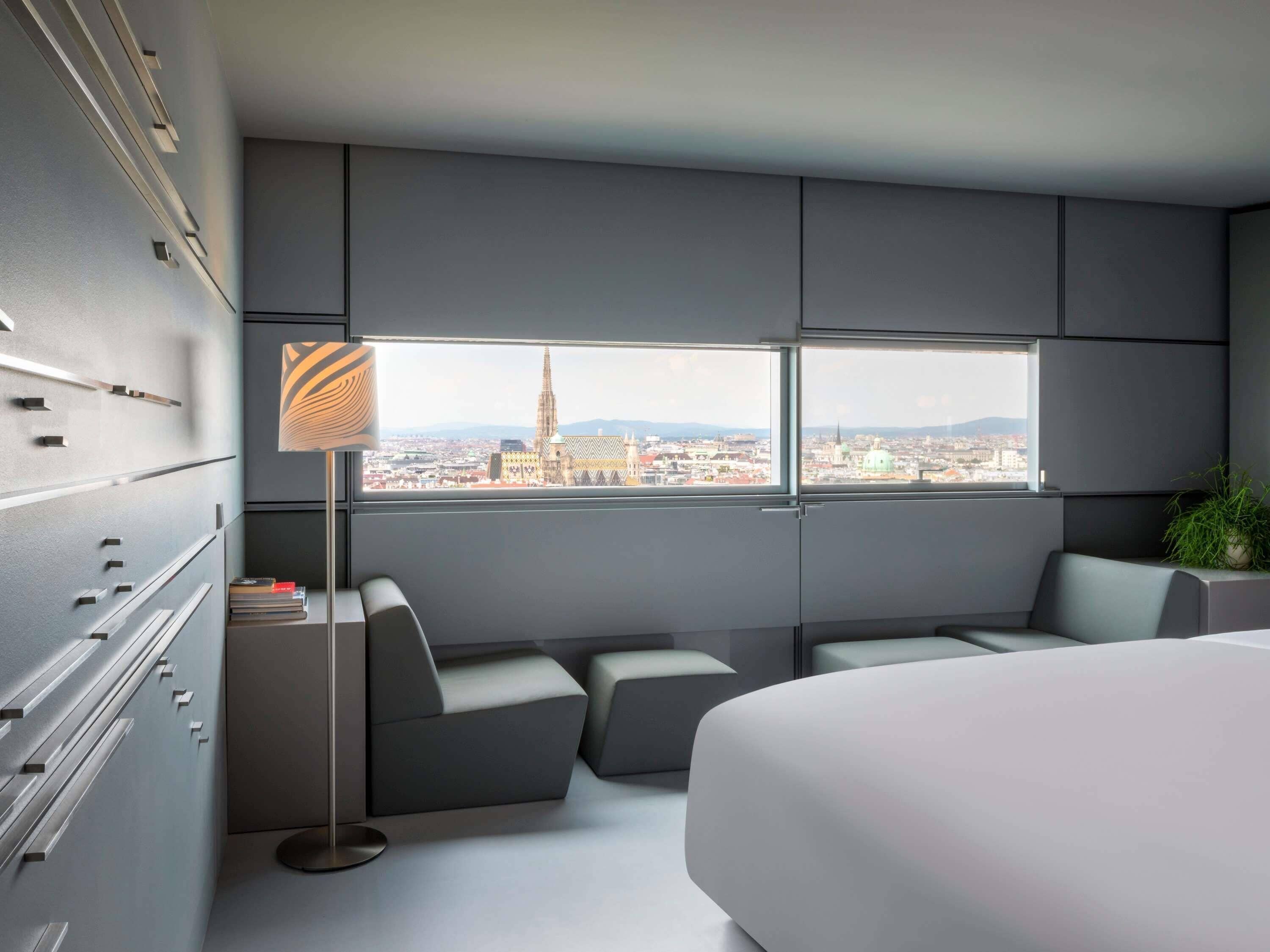 Rom (SO/ VIP, Panoramic View) | Sengetøy av topp kvalitet, minibar og safe på rommet