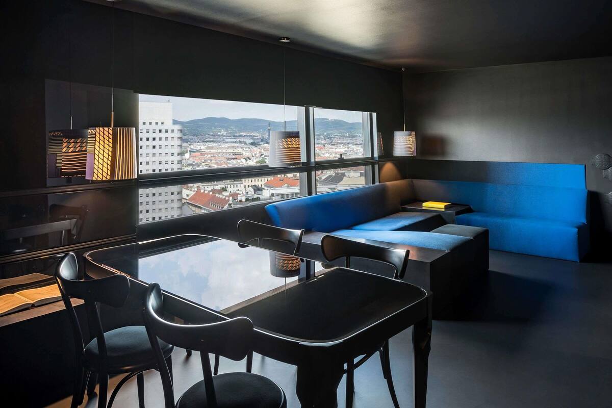 Black Deluxe Suite (Danube Canal View), King Bed | Premium bedding, minibar, in-room safe, desk