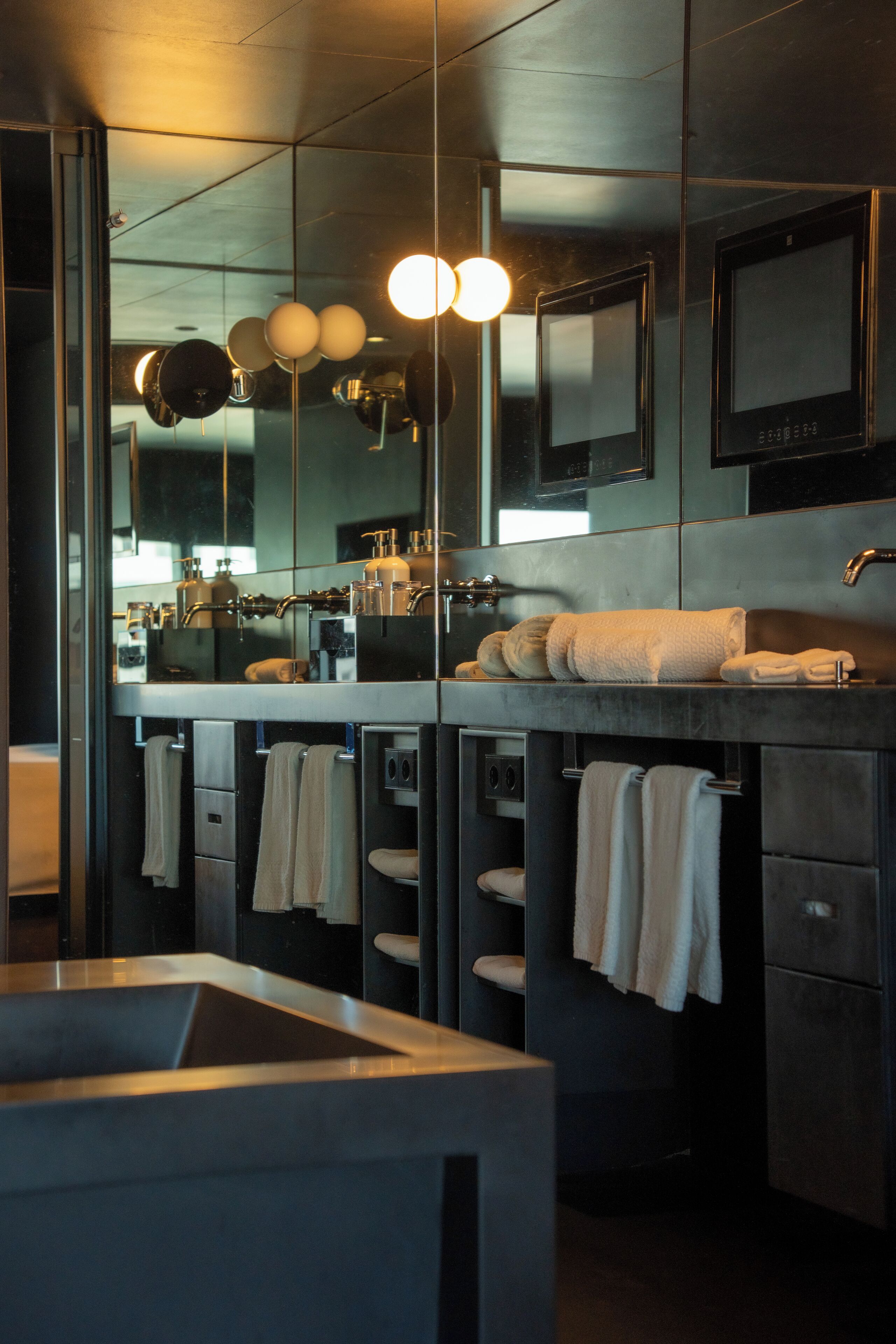 so/ black, danube canal view (suite) | bathroom | separate bathtub and shower, deep-soaking bathtub, rainfall showerhead