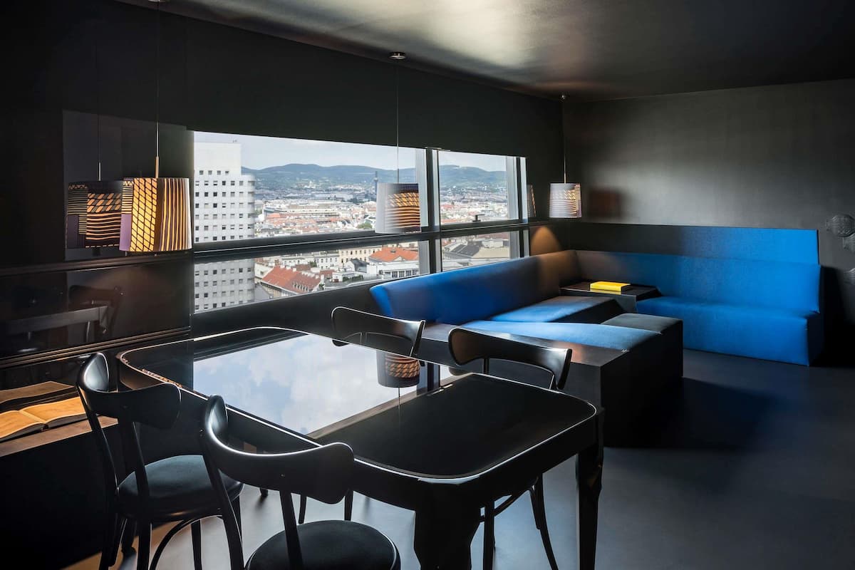 SO/ Black, Danube Canal View (Suite) | Premium bedding, minibar, in-room safe, individually decorated