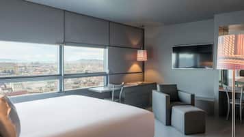 SO/ Lofty, St. Stephen's Cathedral View (Suite) | Roupas de cama premium, frigobar, cofres nos quartos