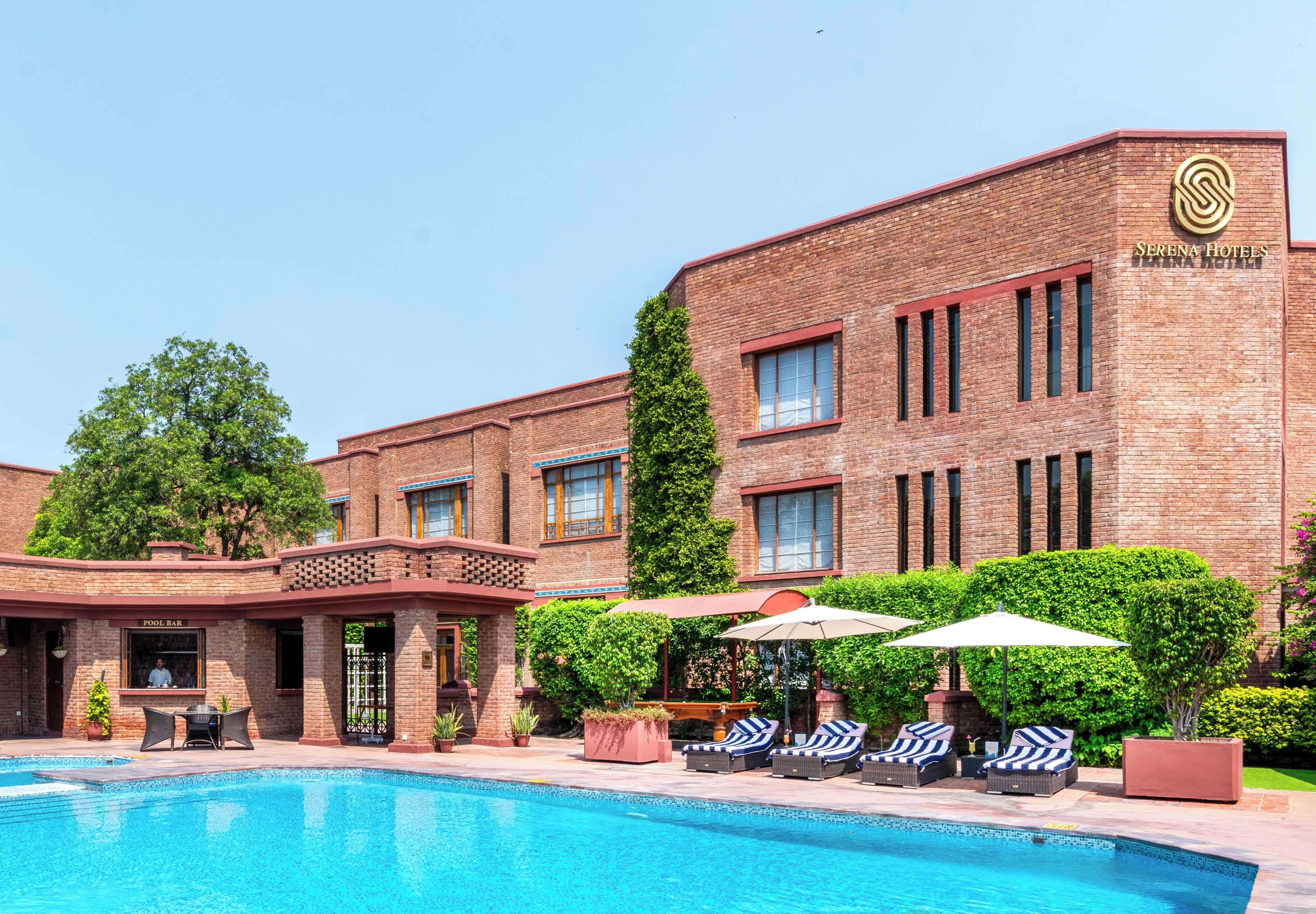 Outdoor pool, pool umbrellas