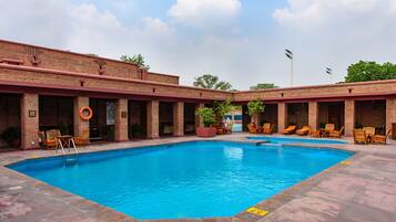 Outdoor pool, pool umbrellas