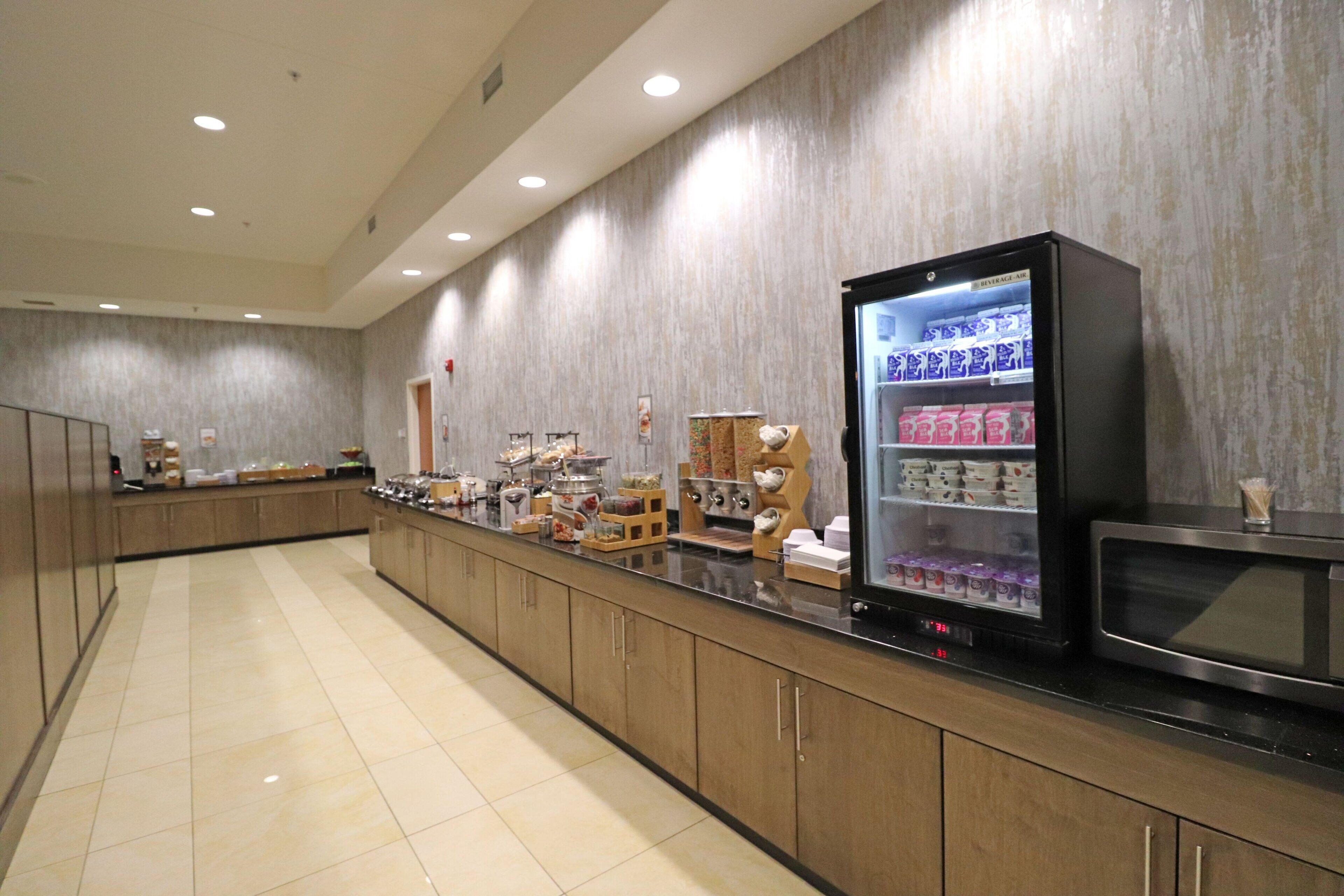 free daily continental breakfast