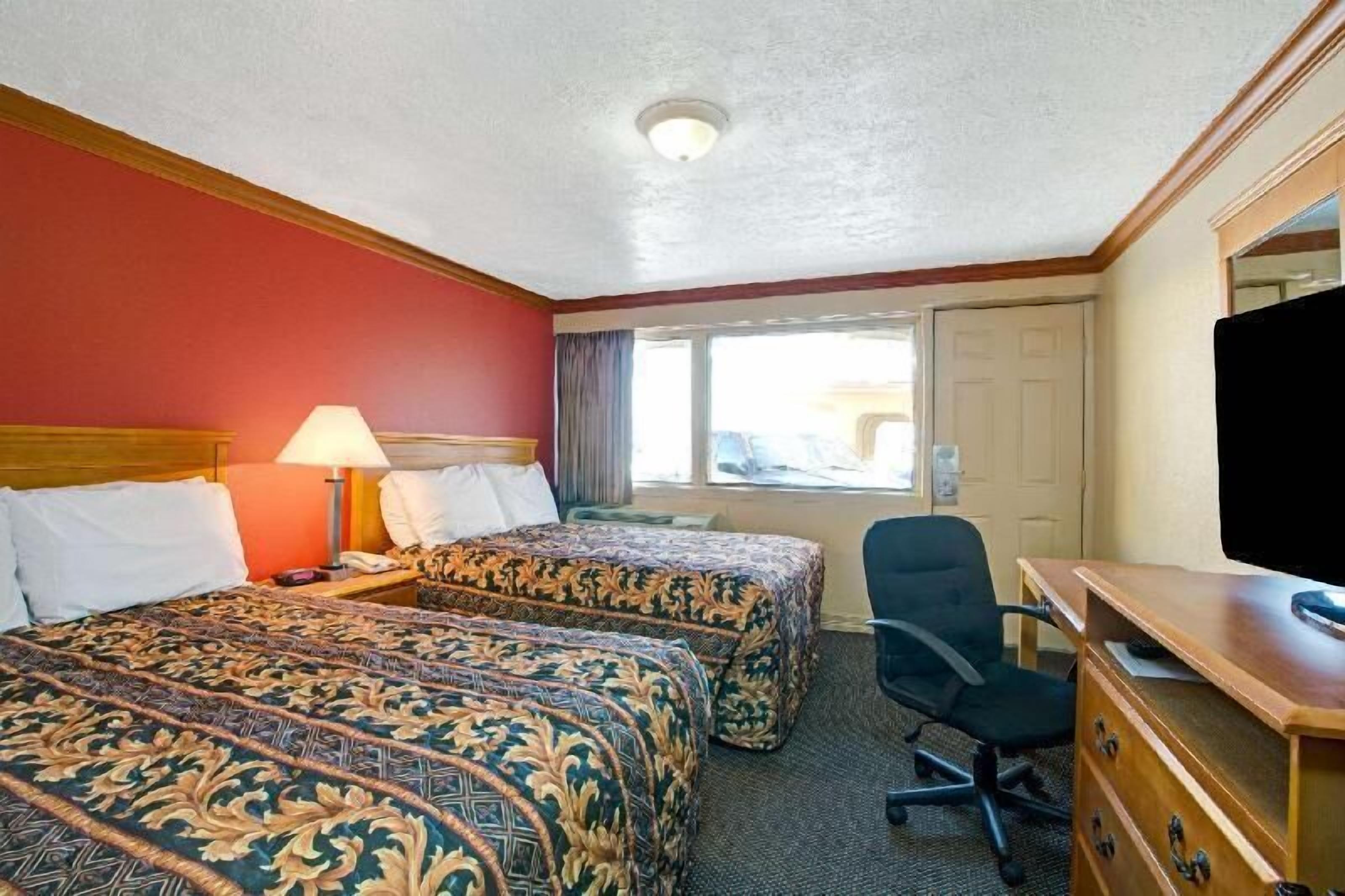 Desk, iron/ironing board, free WiFi, bed sheets