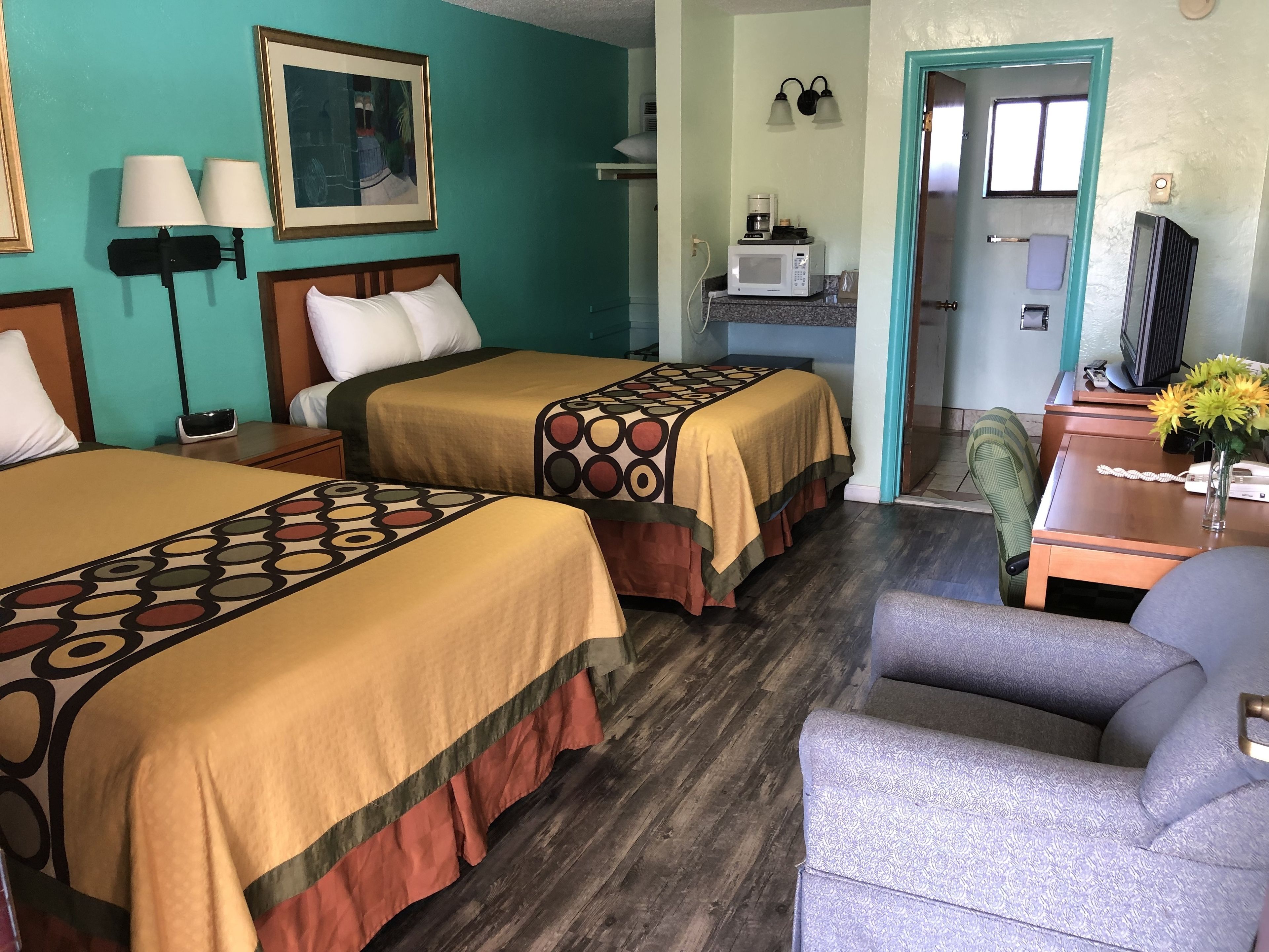 Phòng Tiêu chuẩn, 2 giường cỡ queen | Bàn ủi/dụng cụ ủi quần áo, truy cập Internet không dây miễn phí 