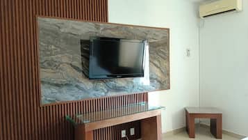 Televisión LCD 32 pulgadas con canales de televisión por cable