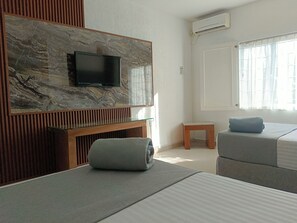 Desk, free WiFi, bed sheets - Hotel ZAR Guadalajara (Zapopan)
