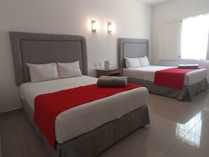 Standard-Doppelzimmer | Schreibtisch, kostenloses WLAN, Bettwäsche