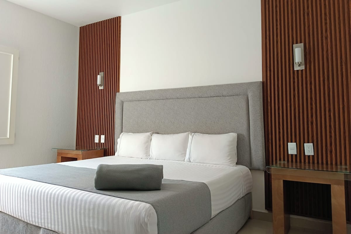 Habitación estándar | Escritorio, wifi gratis, ropa de cama