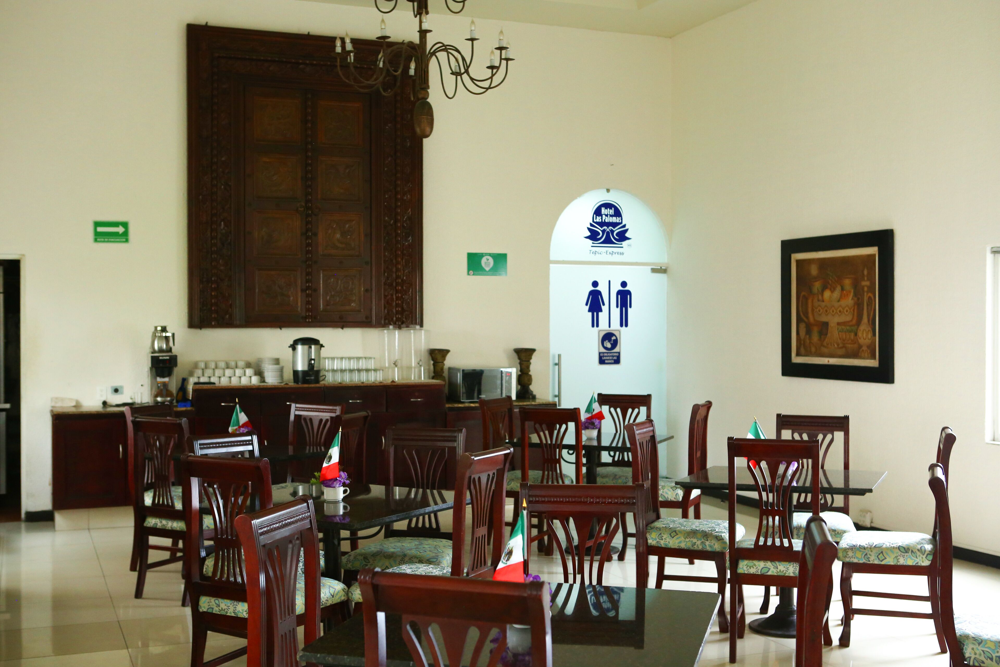 free daily full breakfast