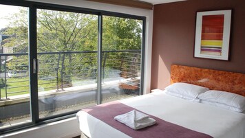 Habitación, 1 cama doble, no fumadores, balcón | Wifi gratis y ropa de cama