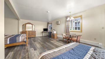 Suite familiar, bañera de hidromasaje | Ropa de cama de alta calidad y cortinas opacas