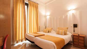Standard Room, 2 Single Beds | In-room safe, desk, soundproofing, rollaway beds