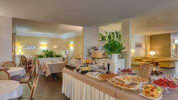 Daily buffet breakfast (EUR 10 per person)