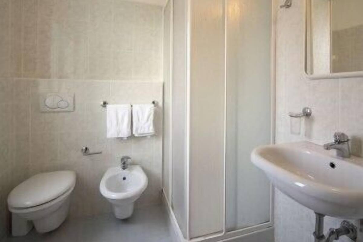 Single standard | Bathroom amenities