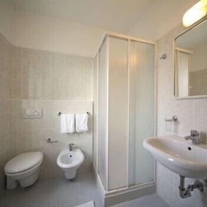 Single standard | Bathroom amenities