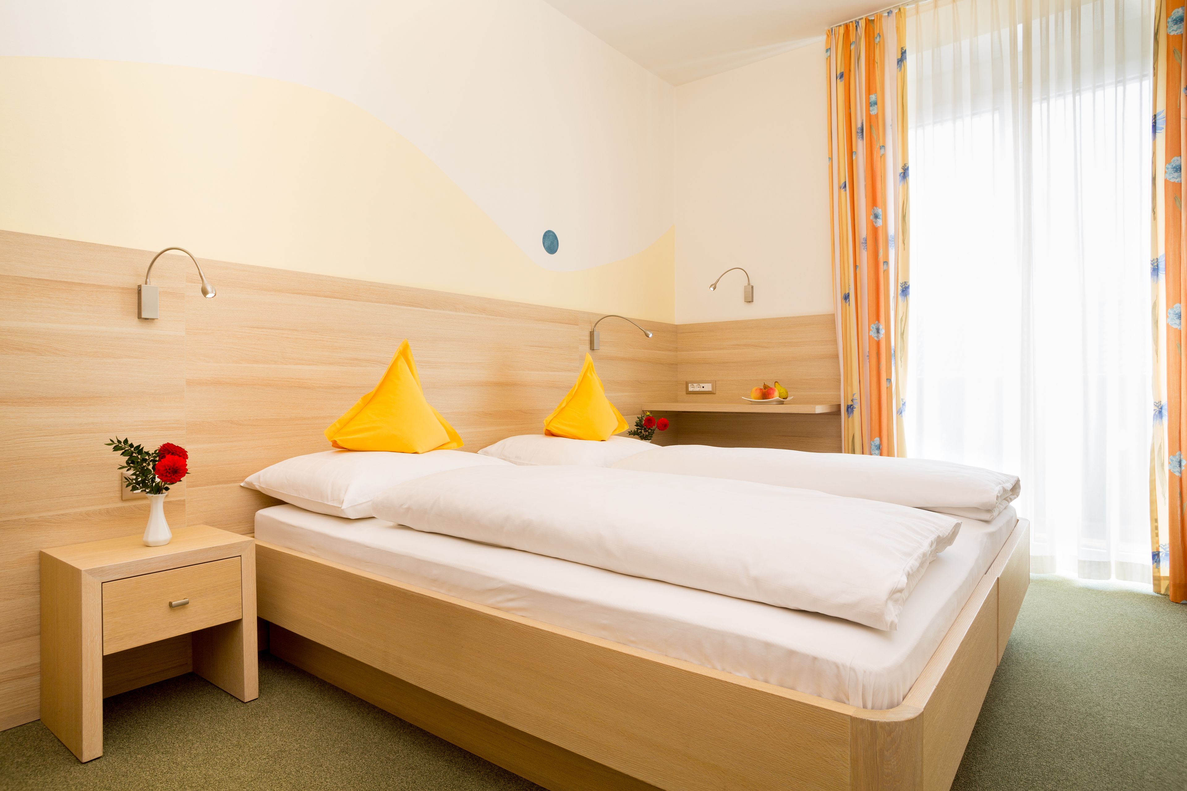 standard room | 1 bedroom, in-room safe, desk, cots/infant beds
