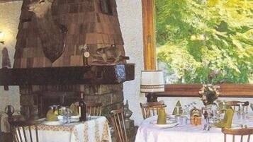 Desayuno buffet todos los días (con cargo)