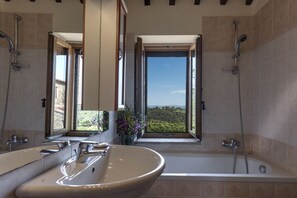 House, 2 Bedrooms (Villa Siena) | Bathroom | Hair dryer, towels