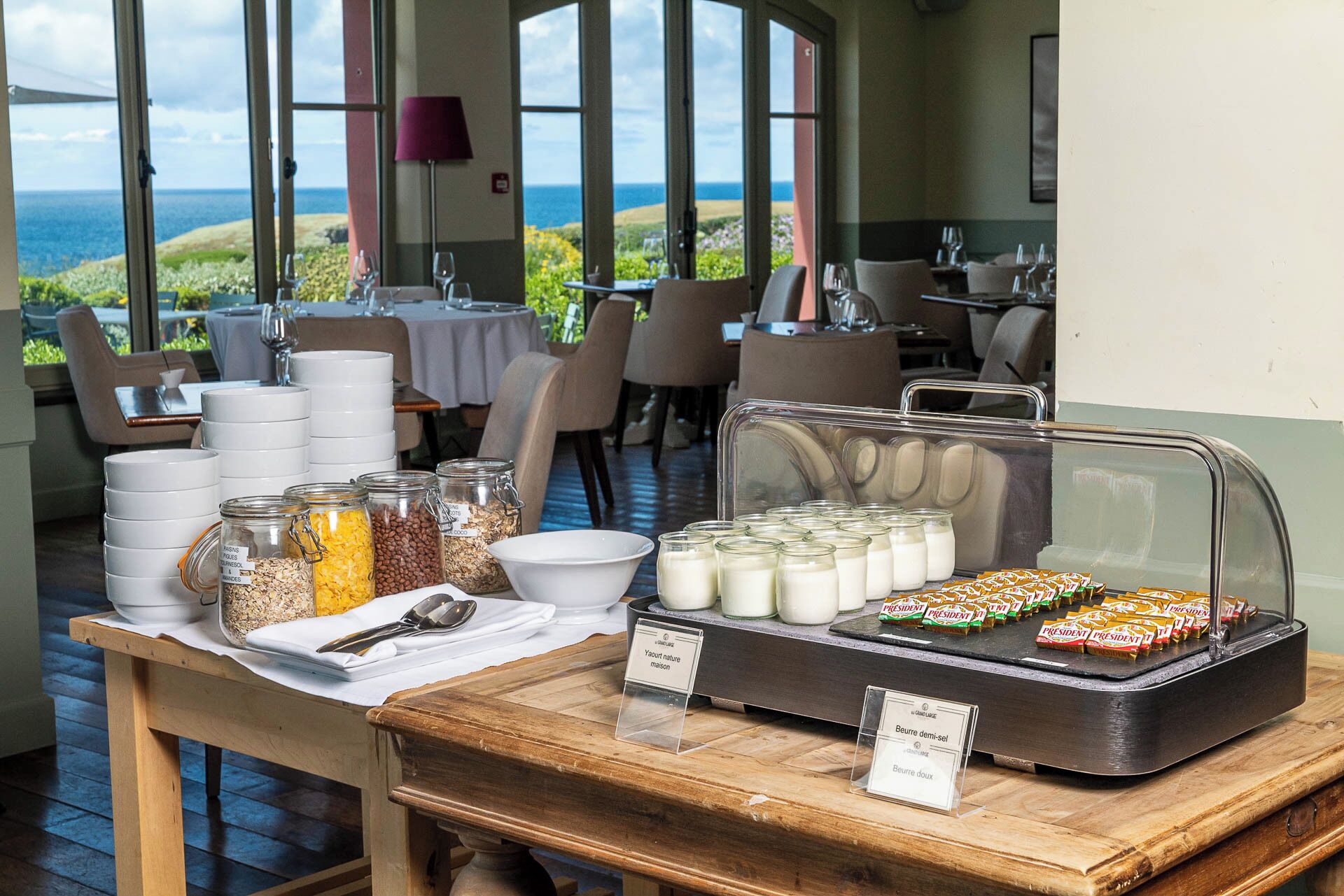 daily buffet breakfast (eur 19.00 per person)