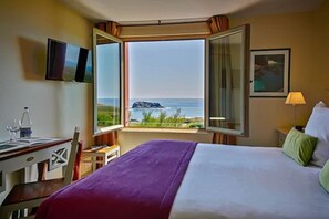 Comfort Double Room, Sea View | In-room safe, individually decorated, individually furnished, desk